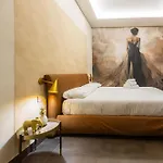 Affittacamere Relais Chiaia 4*